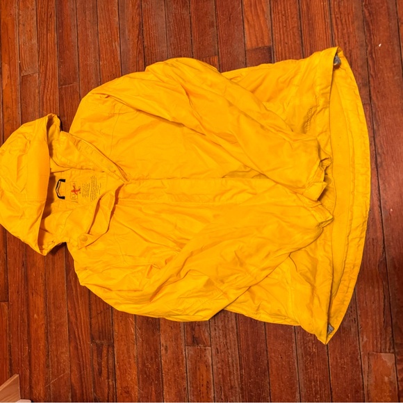 L.L. Bean Yellow rain Jacket for Versatile Style fleece lined size medium pet - Picture 2 of 6